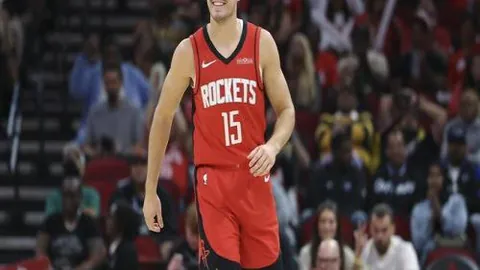 “乔迪离任浙江主帅，12年亚冠征程画上句点。”