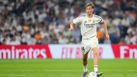 火箭引进范弗里特，勇士官方更新，恩比德资讯速递，联盟撤销两次技犯